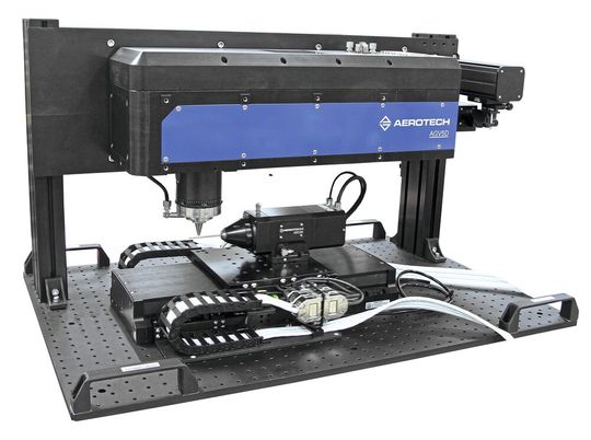Der 5-Achs-Präzessionsscanner AGV5D ist für  Mikrolaserbearbeitung in der Medizintechnik, der Mikroelektronik und der Komponentenfertigung in der Automobilindustrie ausgelegt.(Bild:  Aerotech)