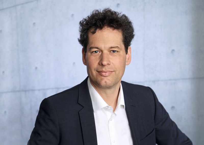 Dr. Andreas Bamberg, Leiter Process & Project Engineering Merck stellt das  Pilotprojekt „Next Generation Production @ Merck“ vor.  (FOTO-STUDIO-HIRCH DARMSTADT)
