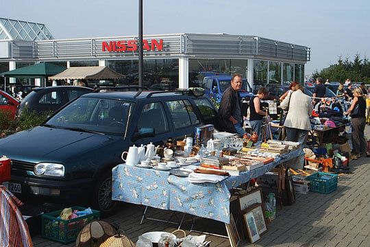 Das Autohaus Hermann sucht über die verschiedensten Veranstaltungen immer den Weg zu  den Kunden, sei es die eines Flohmarkts,... (Archiv: Vogel Business Media)