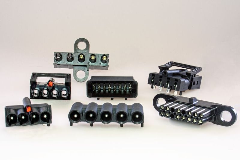 Das neue Han-Board-Steckverbindersystem im Überblick.  (Bild: HARTING/KUKA)