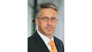 Uwe Willhaus, Geschäftsführer von Lehnkering: „Wir haben damit ein weiteres Mal die eindrucksvolle Güte unseres integrierten Qualitäts- und Umwelt-/Sicherheitsmanagement-Systems im Transport- und Logistikwesen nachgewiesen.“  (Bild: Lehnkering)