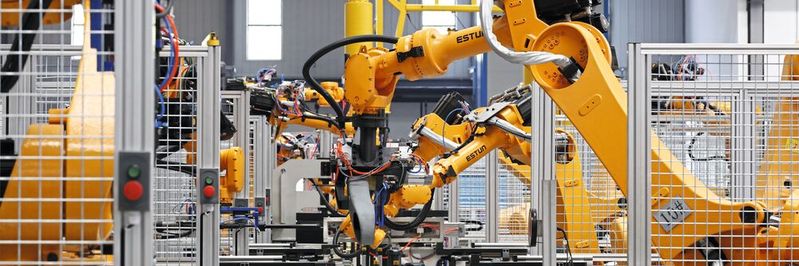 Mit seiner großen Fertigungstiefe – Estun-Roboter werden von Estun-Robotern montiert – hat das Unternehmen viel Know-how aufgebaut, das nun den Kunden zugutekommt.(Bild:  Estun)