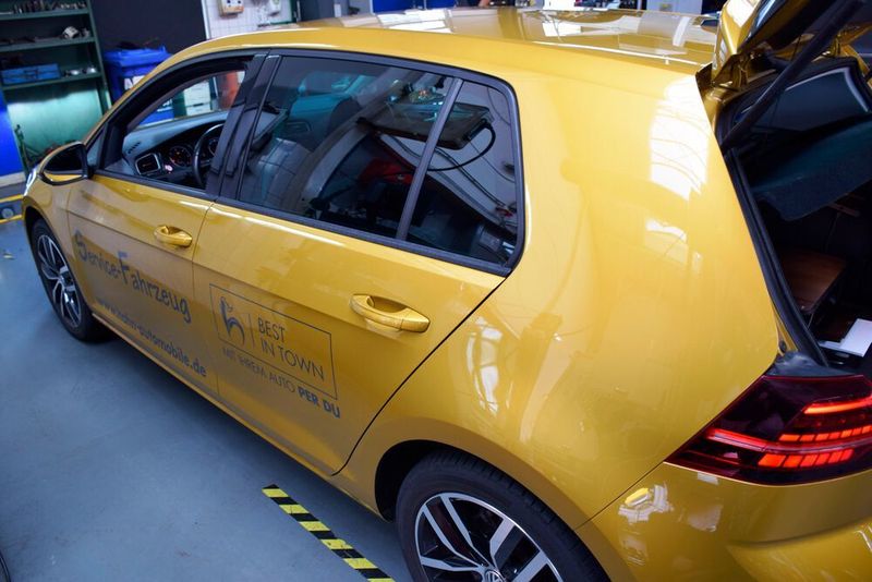 Mit dem speziell ausgestatteten Servicefahrzeug fährt der Außdendienst-Serviceberater zu den Kunden. (Holger Schweitzer/»kfz-betrieb«)