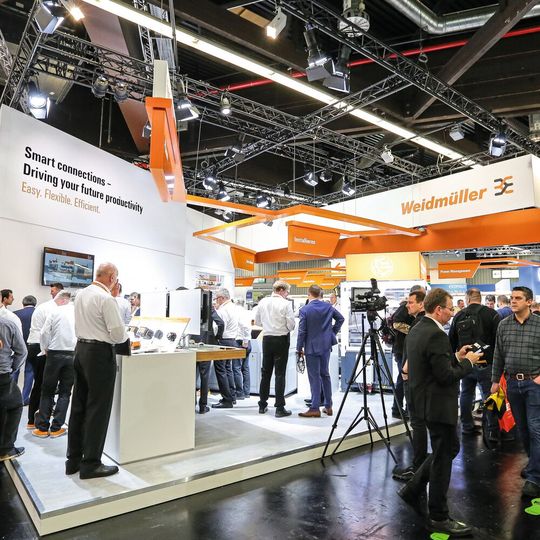 SPS im November: endlich wieder volle Messehallen in Nürnberg. SPS im November: endlich wieder volle Messehallen in Nürnberg.