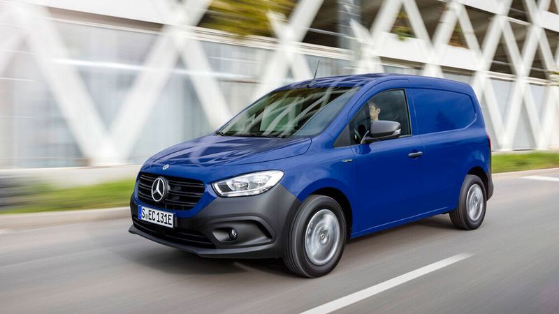 Der Laderaum fasst 2,9 Kubikmeter. (Bild: Mercedes-Benz Group AG)