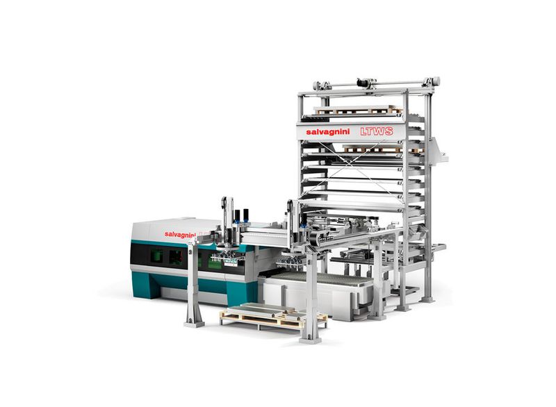 Die Lasermaschine L5 erhält eine neue Schneidbahnsteuerung und ist hier mit dem neuen Turmlager LTWS verbunden. (Salvagnini)