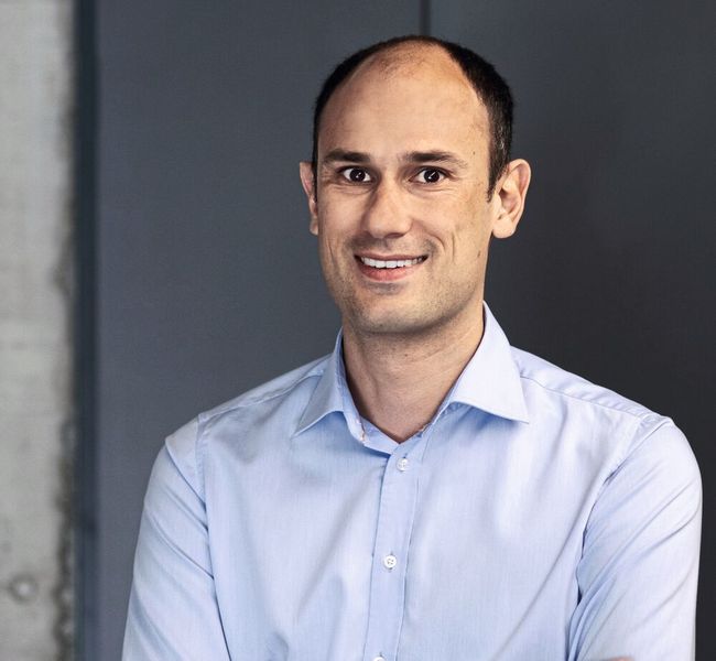 Frank Gersbach, Manager Additive Manufacturing bei Urma: «Gedruckt erfüllen Composite Teile die hohen Anforderungen an Festigkeit, Steifigkeit, Präzision und Haltbarkeit und können somit sogar Aluminiumteile ersetzen.» (Urma)