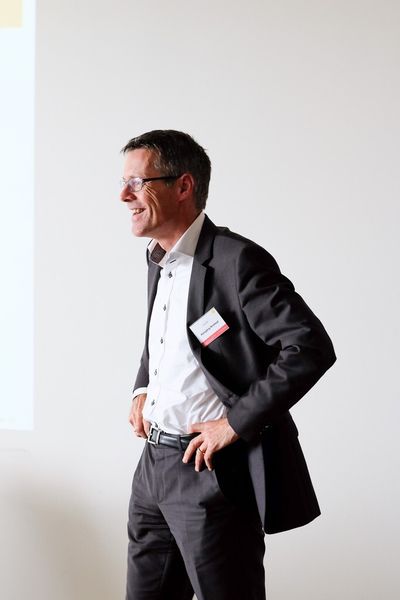 Hansjörg Riedwyl, Geschäftsführer der Integrated Scientific Services, ISS: „Nicht nur ist die Vernetzung von Medical Devices immer wichtiger, sondern kann die Integration der Geräte in eine E-Health-Umgebung auch ein interessantes Servicegeschäft werden.” (Sherwin Asadi)