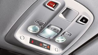 Das neue Konnektivitätspaket „Connect“ kostet bei der Konfiguration zunächst 300 Euro. (Opel)