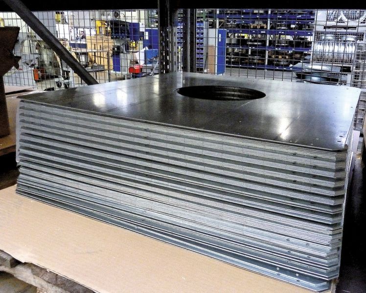Platinen vor dem Pressen im Werk in Windischbuch. Bild: Kuhn (Archiv: Vogel Business Media)