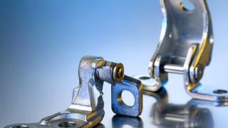 Edscha, weltgrößter Lieferant für Scharniersysteme, übernimmt zum 1. März 2013 zwei seiner langjährigen Entwicklungspartner. Das Unternehmen will damit seine Kompetenzen im Bereich Leichtbau erweitern. (Foto: Edscha)