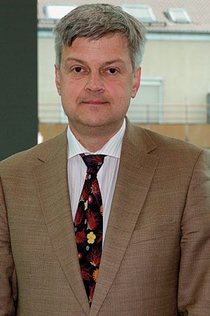 „Nur für 10% (der Studenten) gibt es Studiengänge, die gehirngerecht sind.“ Dr. Klaus Dieter Hohr, Leiter Personal- und Organisationsentwicklung Heidelberger Druckmaschinen AG, Heidelberg. Bild: Otto (Archiv: Vogel Business Media)