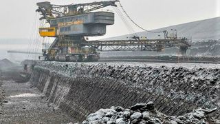 Big-Data offenbart Volksmeinung! Forscher haben mit Big-Data-Analysen von Twitter-Tweets und -Retweet gezeigt, dass man damit schnell herausbekommt, wie das Volk so tickt. Dabei kommt etwa die deutsche Kommissionitis – Stichwort Kohleausstieg – nicht gut weg. (Bild: D. Wassenbrok)