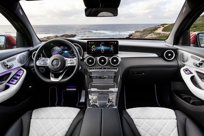 Trotz MBUX verzichtet Mercedes auf das freistehende Widescreen-Display. (Daimler)