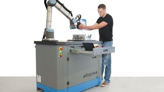 Der Compact-Cobot von Alicona ist Cobot-System mit hochauflösenden optischen 3D-Messsensoren. (Alicona)