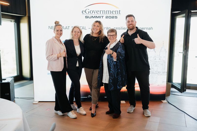 Dank an Moderatorin Sabine Smentek und das Team der Vogel IT-Akademie! (©Manuel Emme Fotografie)