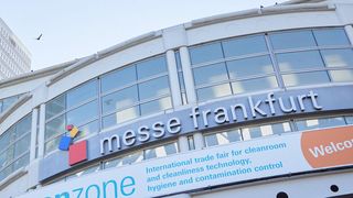 Wer sein Personal oder sich selbst für Arbeiten im Reinraum qualifizieren will, sollte am 25./26.11 die Cleanzone in Frankfurt besuchen.  (Bild: Messe Frankfurt Exhibition GmbH / Jean-Luc Valentin)