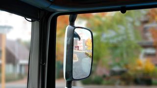 Die Spiegel der Klassen V und VI sind zukünftig überflüssig. Corner Eye kann sie ersetzen. (Orlaco)