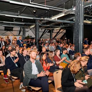 Volles Haus auf dem fünften Boden des neuen, 3.200 Quadratmeter großen Digital Hub Logistics Hamburg in der Speicherstadt.(Bild:  Digital Hub Logistics)