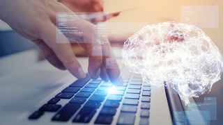 KI kann ein nützlicher Helfer beim Programmieren sein, zu viel sollte man allerdings auch nicht erwarten. (© metamorworks – stock.adobe.com)