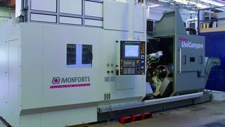 Bild 1: Modular aufgebaute Kombimaschine Uni-Cen 504. (Archiv: Vogel Business Media)