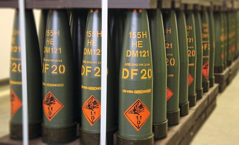 Image 4: The well-known 155-millimeter NATO artillery shell from Rheinmetall is made from 42CrMo4 grade bar steel. Saarstahl produces the pre-product for the casing. (Image:Rheinmetall)