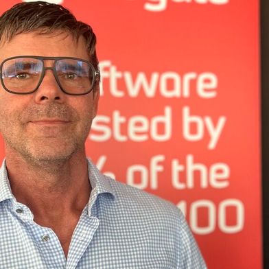 Oliver Stein, Geschäftsführer DACH bei Redgate, weist darauf hin, dass Skalierbarkeit, eine holistische Strategie und eine zentralisierte Datenbasis die wichtigsten Säulen des Datenbankmonitorings seien. (Bild: Redgate)