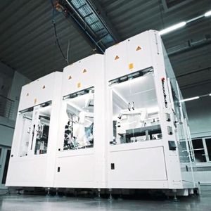 Ziel der Partnerschaft von ArtiMinds Robotics und Eberhard ist die Entwicklung innovativer, robotergestützter Automatisierungslösungen zur THT-Bestückun.(Bild:  Eberhard AG)