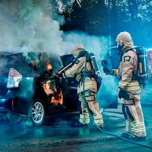 Batteriebrände gelten als besonders schwierig zu löschen.(Bild:  Hiload 6x6)