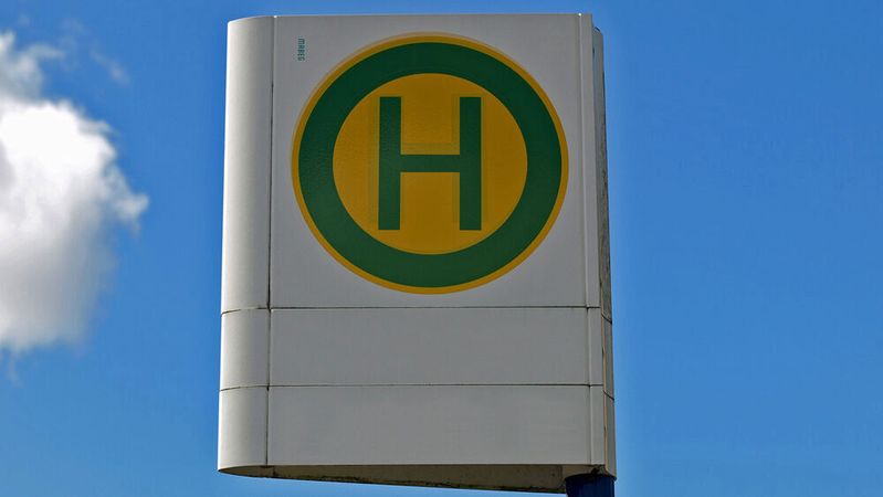 Der Fahrermangel in der Busbranche verschärft sich. (Bild:  SP-X)