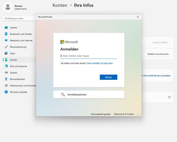 Wechselt man vom lokalen zum Microsoft-Konto, dann kann im nächsten Schritt entweder ein neues Microsoft-Konto erstellt oder ein vorhandenes Konto ausgewählt werden. (Bild: Joos - Microsoft)