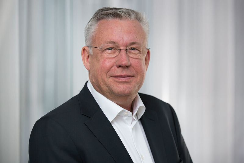 Michael Heuer, CEO Roche Diagnostics und Mitglied der Konzernleitung, wird wie geplant per Ende Juli in den Ruhestand treten. Der Verwaltungsrat hat Thomas Schinecker, gegenwärtig Leiter der Geschäftseinheit Centralised and Point of Care Solutions, per 1. August 2019 zum CEO Roche Diagnostics und zum Mitglied der Konzernleitung ernannt. (Roche)
