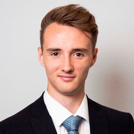 Dr. Dirk Molitor is an Associate Manager at Accenture GmbH. He advises clients from the automotive, aerospace, and mechanical/plant engineering sectors, focusing on engineering toolchain transformation and AI integration. He previously studied industrial engineering and mechanical engineering at TU Darmstadt and earned his doctorate at the Institute for Production Engineering and Forming Machines on AI-controlled production processes and machine tools.(Image: Accenture)