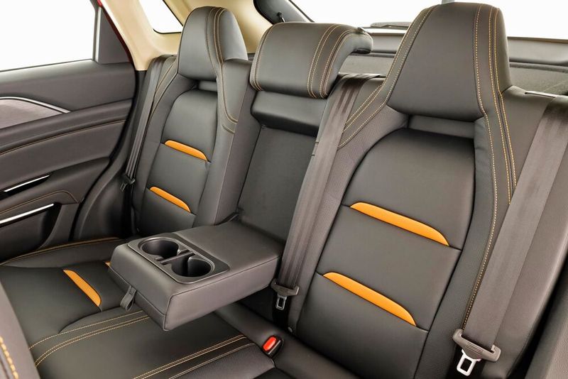 Den Fondsitzen im T77 hat Bestune eine sportliche Note verpasst (Bild: FAW/Indimo)