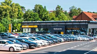 Während das Privatkundengeschäft beim Autohaus Siebrecht aktuell eher mühsam ist, entwickelt sich das Spezialgebiet des Uslarer Autohauses, der Gewerbekundenbereich, weiter nach vorn. (Bild: Autohaus Siebrecht)