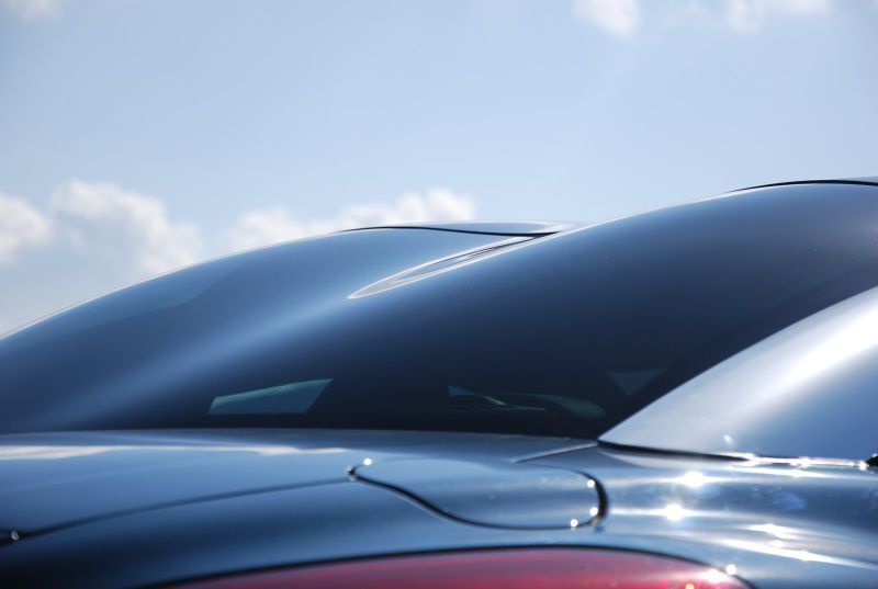 Die doppelt gewölbte Heckscheibe sorgt für einen markanten Abgang. (Archiv: Vogel Business Media)