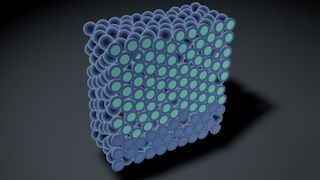 Gefriertrocknung von Maltodextrinpartikeln (dunkel blau = Zuckermatrix; türkis = Eis): Die radiale Trocknungsfront im den Partikeln verläuft von außen nach innen. Die planare Trocknungsfront verläuft von unten nach oben. (Bild: Wenzel Schürmann / TUM)