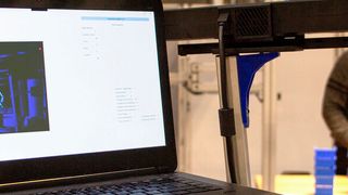 Mit von der „WorkCam“-Software automatisch vorgeschlagenen Handlungsempfehlungen können Unternehmen die Ergonomie am Arbeitsplatz verbessern. (IPH)