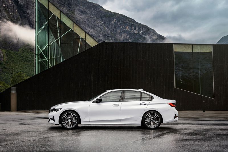 Der neue 3er soll zudem mit seinen Assistenzsystemen punkten. (BMW)