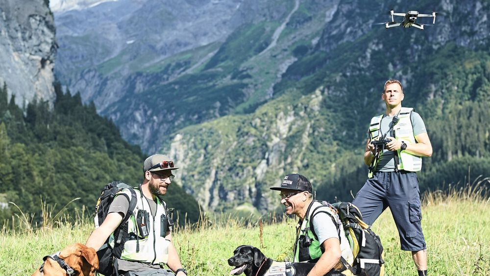 Vermisstensuche Mit Einem Team Der Alpinen Rettung Schweiz