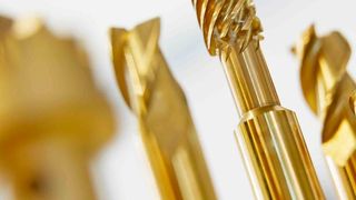 Schleifen ist in der Industrie ein wichtiger Arbeitsschritt. Es muss zuverlässig, präzise - und mit der richtigen Sicherheitsstrategie erfolgen. (Bild: Phoenix Contact)