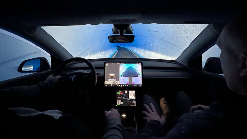 Der Loop erinnert an eine U-Bahn mit besonders kleinen Wagen. (Bild: Benjamin Bessinger)