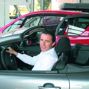 Carlo Jesse ist überzeugter Carbroker: „Was heute zählt, ist Kostenbewusstsein – und nicht teure Showrooms.“  Fotos: Auto Jesse