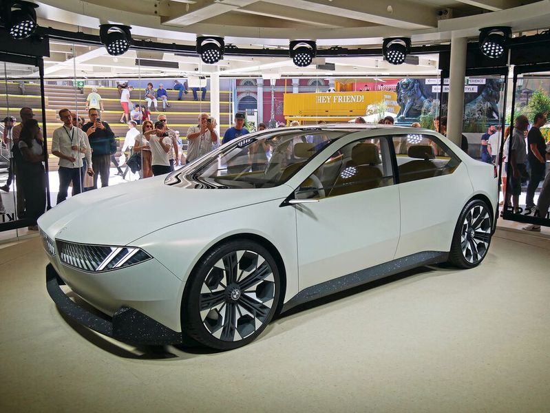 Die „Neue Klasse“ von BMW war auf der IAA nur von außen zu bestaunen. (Bild: Schmidt - autoFACHMANN)