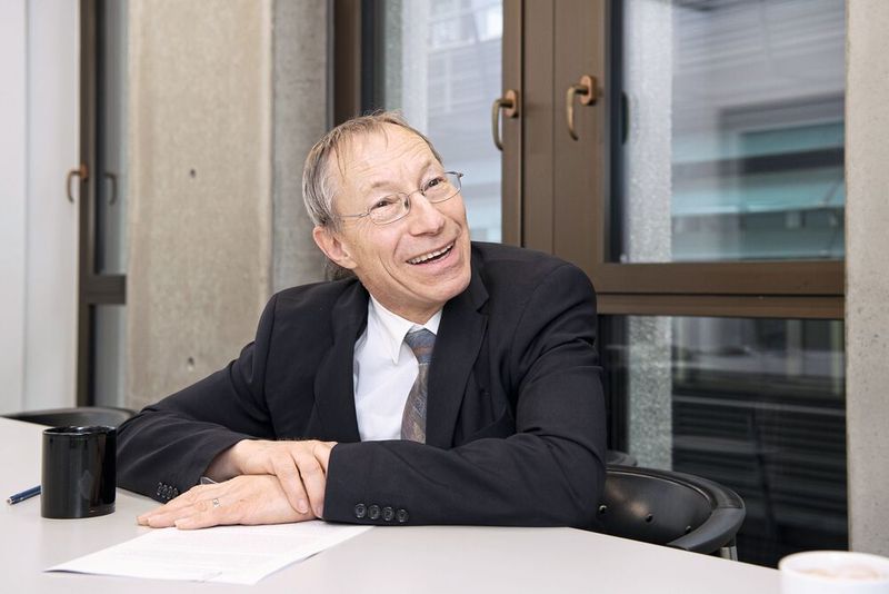 «KI-Projekte fangen fast immer bei der Sensorik an. Das heisst aber auch: Wenn man Mist misst, dann nützt die beste KI nichts.» Prof. Dr. Konrad Wegener, Leiter Inst. f. Werkzeugmaschinen, ETH Zürich (Bild: Thomas Entzeroth)