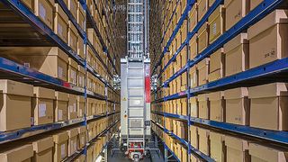 Die Energieeffizienz von Regalbediengeräten ist längst ein wichtiges Verkaufsargument geworden. (Bild: TGW Logistics Group)