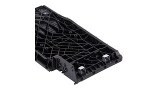 Multiaxial verstärktes Tepex für Rücksitz-Durchlade von Geländewagen (Lanxess)