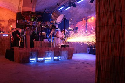 Das Trommlerduo Exit2Rhythm sorgte für die musikalische Unterhaltung. (Archiv: Vogel Business Media)