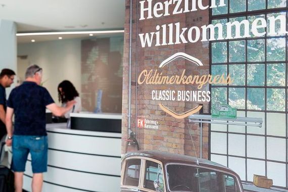 Zum zweiten Mal startet der Oldtimerkonkgress in Würzburg. Dieses Mal auch mit von der Partie war der ZDK.
