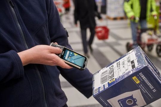 Das Handheld-Datenerfassungssystem Nautiz X41 hat eine physische Tastatur, die besonders beim Einsatz in der Logistik oder Lagerverwaltung sehr beliebt ist. Jetzt ist es auch mit Android 11 nutzbar. Doch das ist noch nicht alles, was das aktuelle Upgrade mit sich bringt.(Bild:  Handheld Group)
